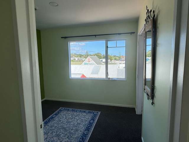 Flatmate wanted for this beautiful flat