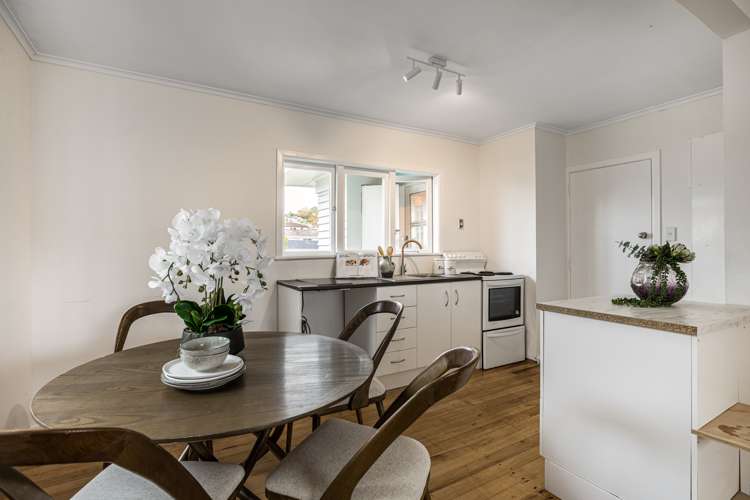 9 Huruhuru Road Massey_16