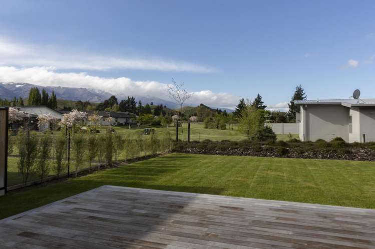 31 Magnum Drive Cromwell_11