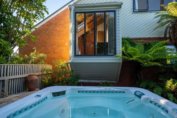 7 Rutherglen Road Paroa_20