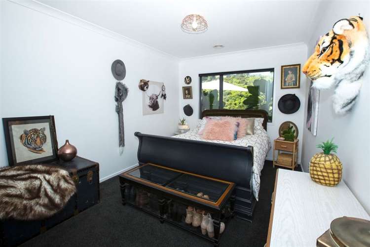 8 Tararua Close Aotea_15