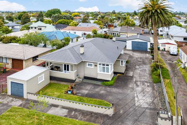 5 Hazel Avenue Mount Roskill_1