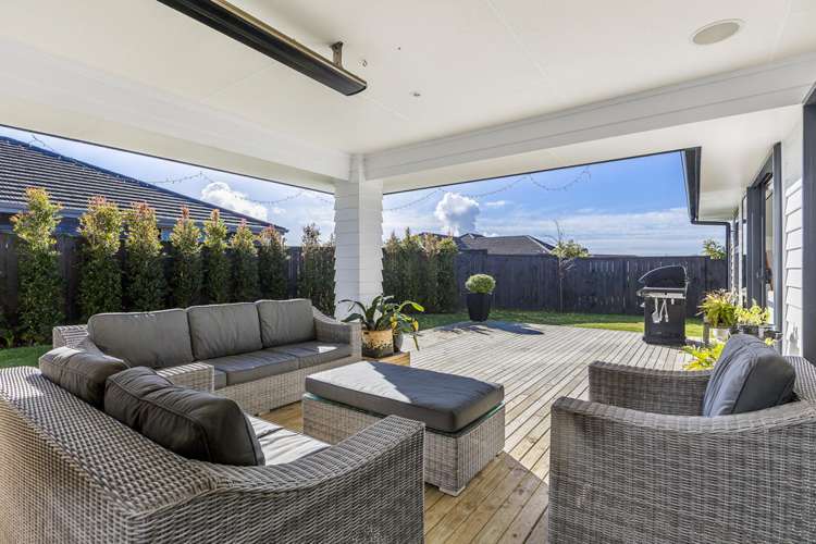 8 Walnut Road Riverhead_19