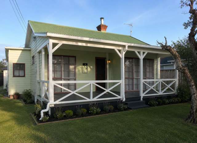 Spacious 3-Bedroom Family Home with Ample Parking