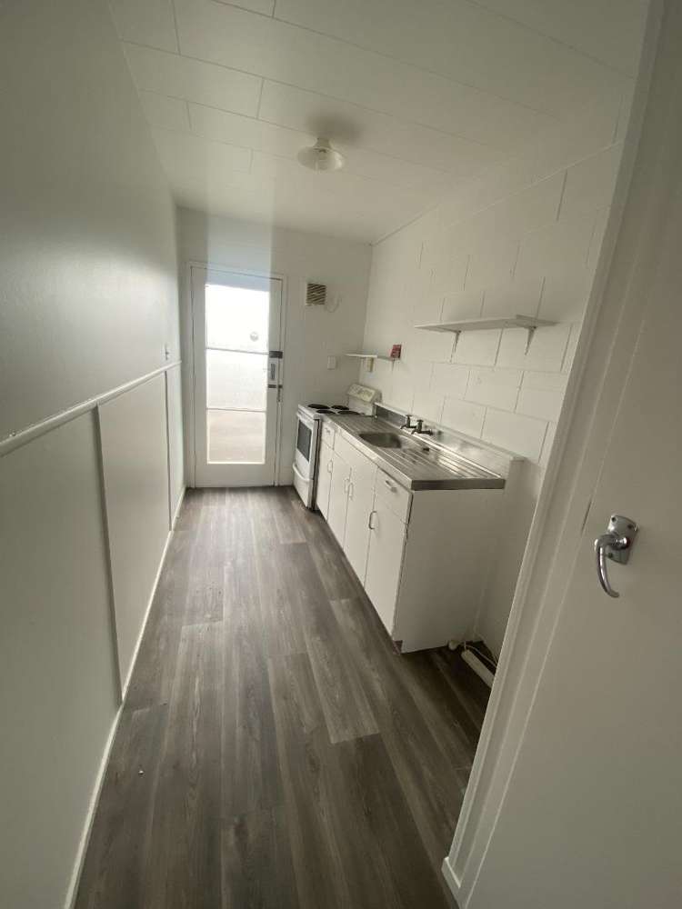 2/22 Hardley Street 10463_4