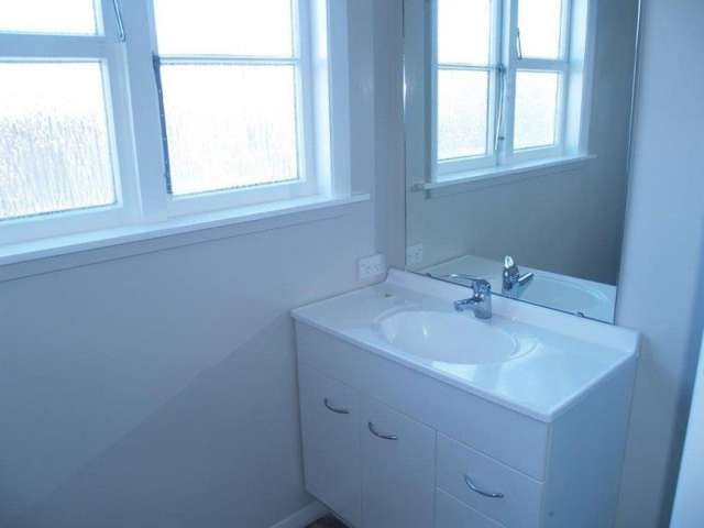 8 Raukawa Street Otaki_4