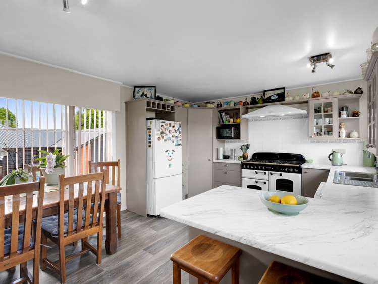 9 Matthews Crescent Melville_22