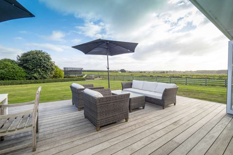 241 Grahams Road Willowby_22