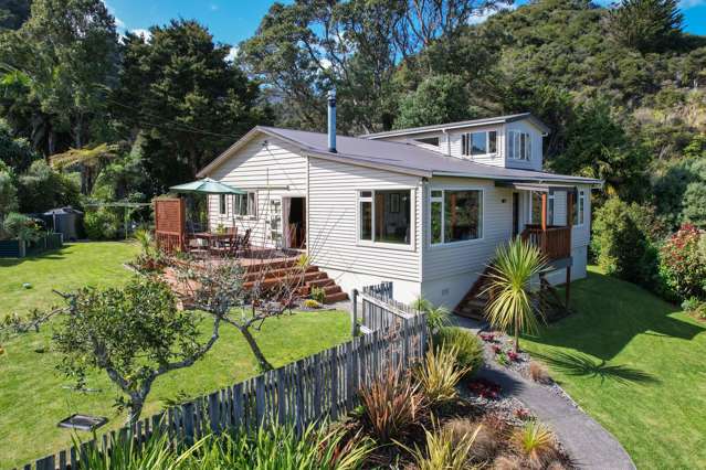 16 Patui Avenue Thornton Bay_1