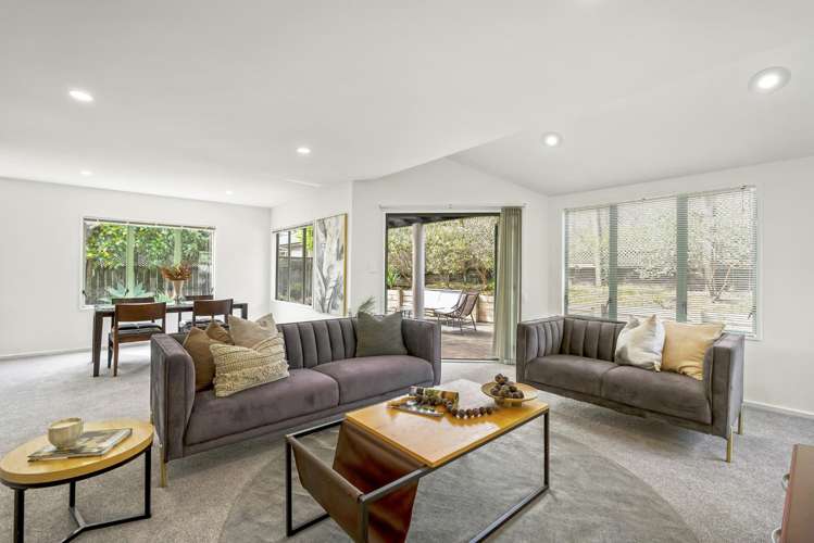 8B Stoneleigh Court Sunnynook_1