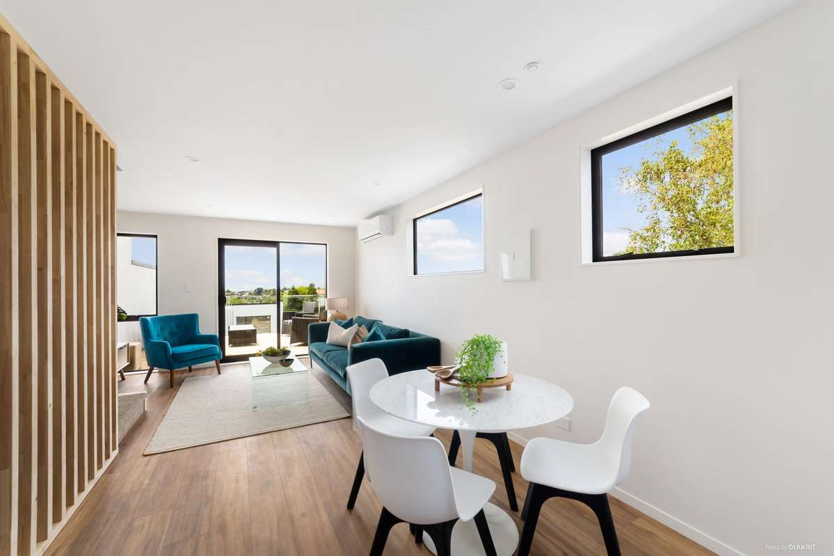 1/735 East Coast Road_3