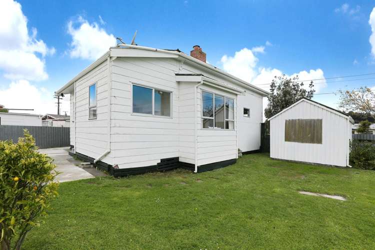 15 Burton Avenue Whanganui East_26