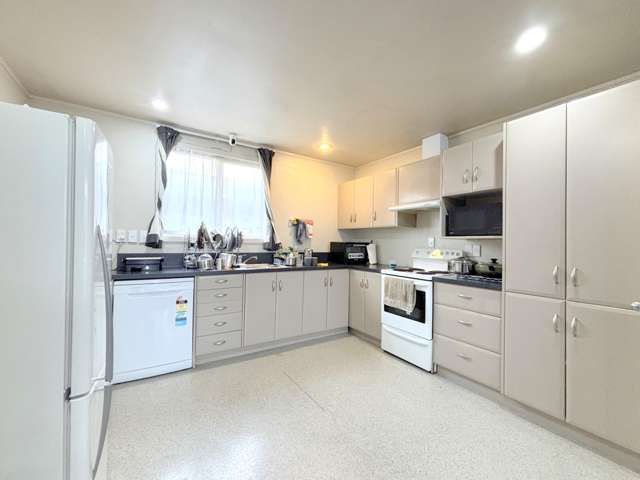 2/98 Ythan Street Appleby_2
