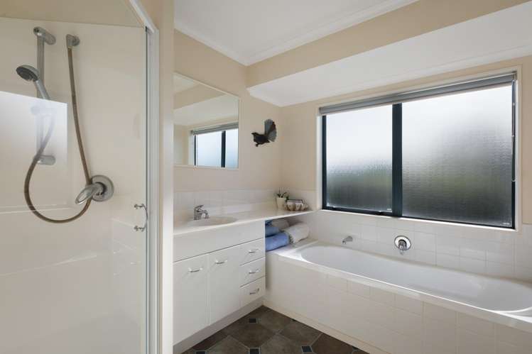 98 Koutunui Road Athenree_13