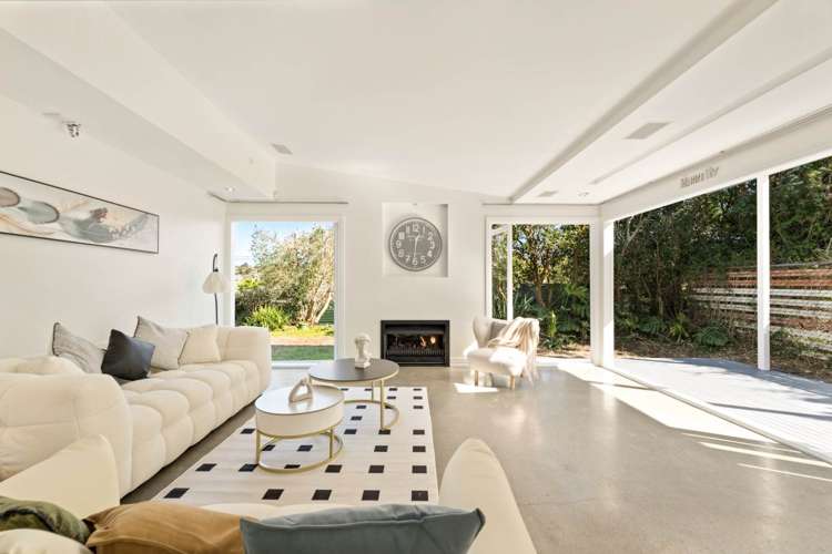 106 Titirangi Road_1