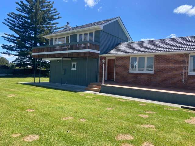 Spacious 4 Bedroom Home In Takapuna