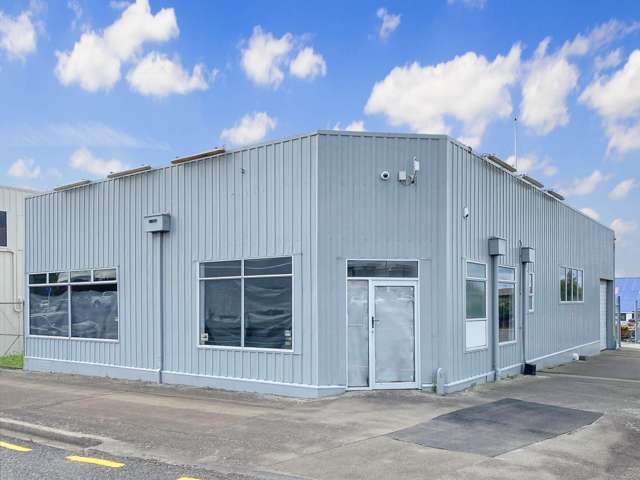 Prime corner commercial space for lease
