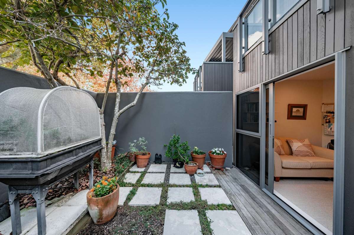 3/12 Balfour Street_5