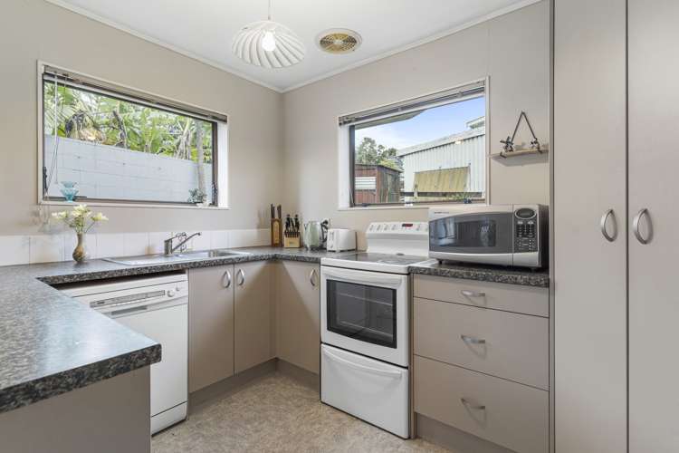 2/2a Takapu Street Henderson_5