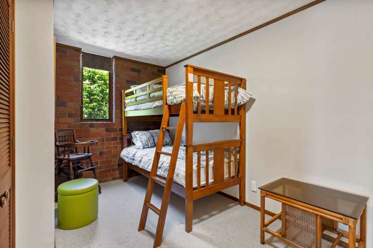 60 Pacific Parade Army Bay_19