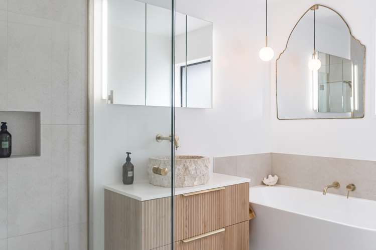 10C Long Street Raglan_9