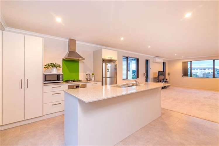 8 Regis Park Drive Pukekohe_9