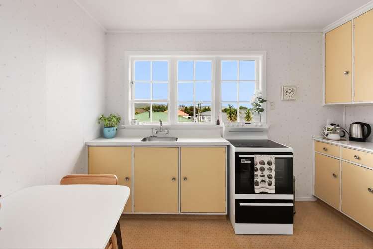 Flat 6/95 Whites Line East Waiwhetu_11