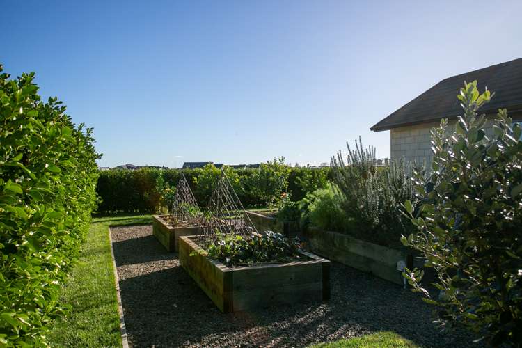 18 Baxter Michael Crescent Cambridge_23