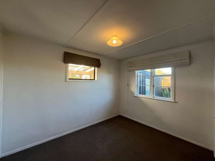 22 Mahoe Street Ōtaki Beach_17