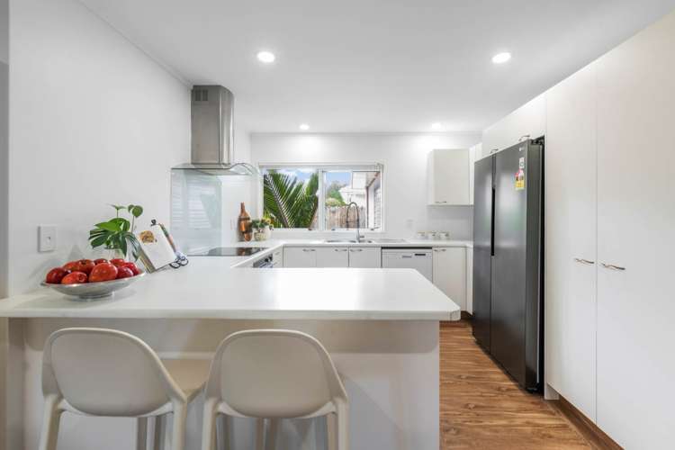 2/12 The Green Golflands_8