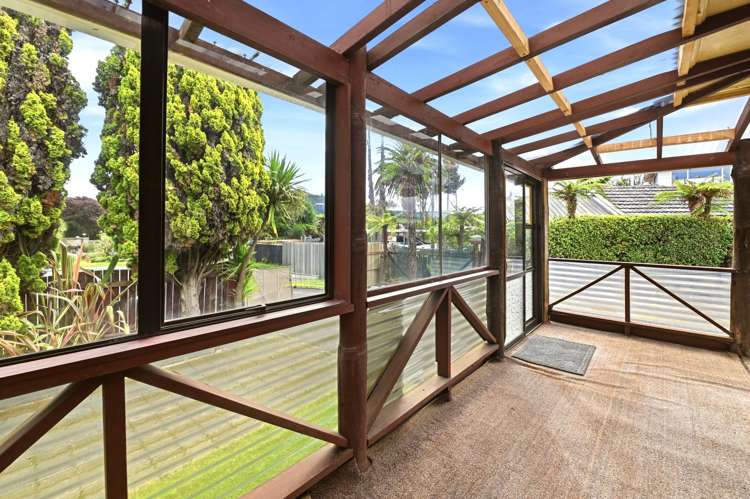 15 Mahanga Road Fairy Springs_11