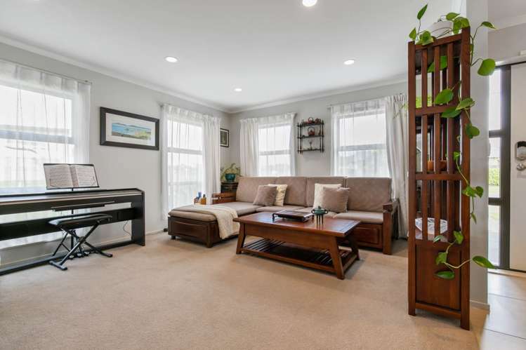 1 Kirkaldy Street Wattle Downs_2