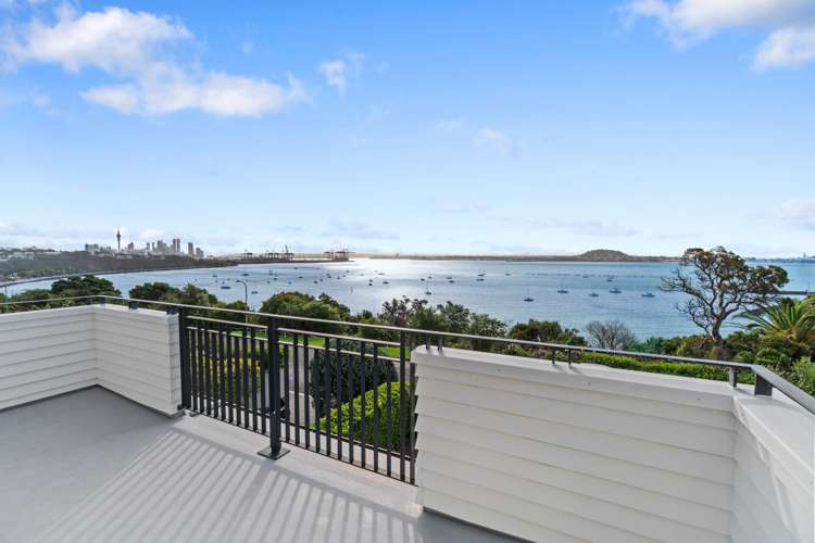 82 Paritai Drive Orakei_11