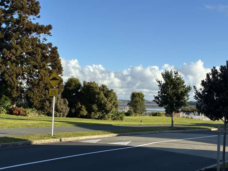 101 WAITUARUA DRIVE "Waiata Shores" Takanini_42