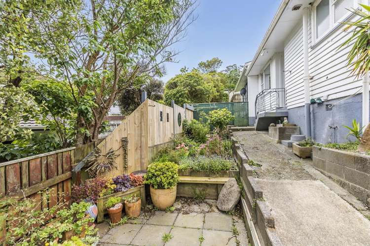 3 Chaucer Way Karori_13