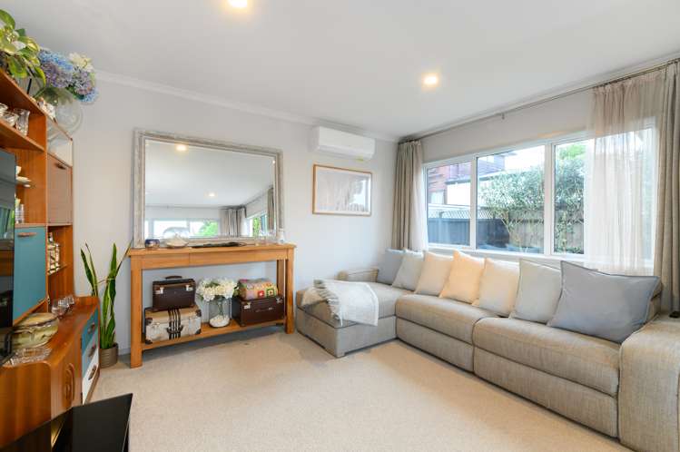 39 Whakawhiti Loop Avondale_5