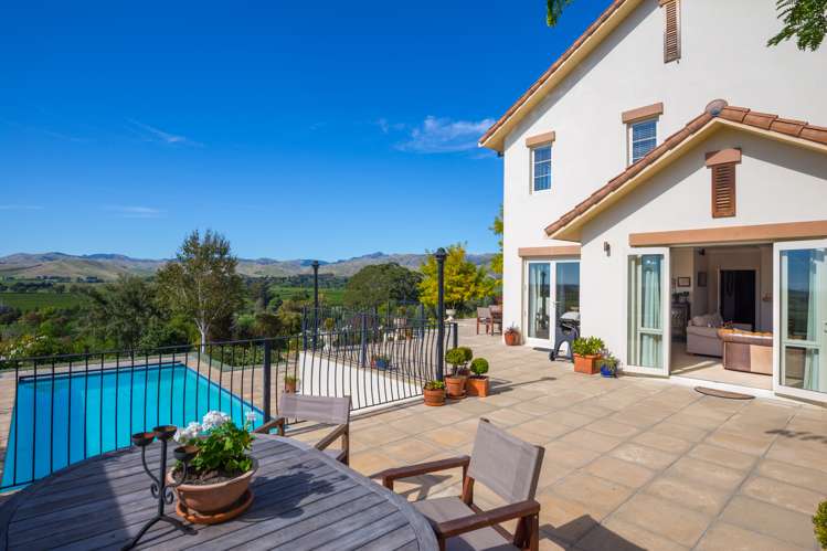 14 Golf View Close Fairhall_18