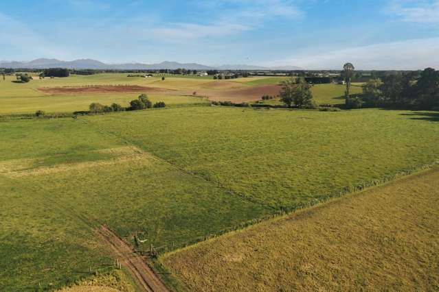 Prime bare land - Outstanding location