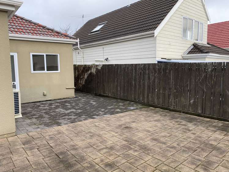 3/22 Clonbern Road Remuera_6