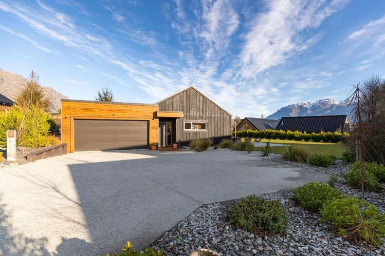 7 Bretby Court Jacks Point_2