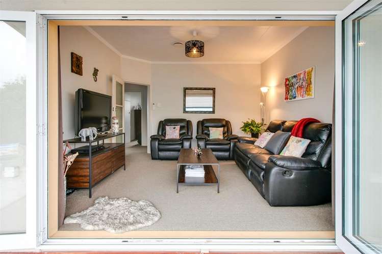 38 Arbuckle Road Frimley_16