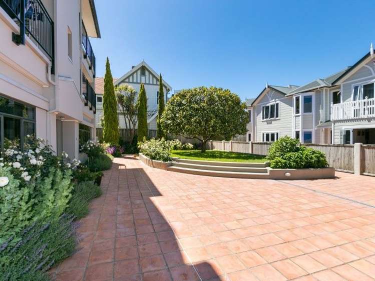 1/28 Hobson Street Thorndon_6