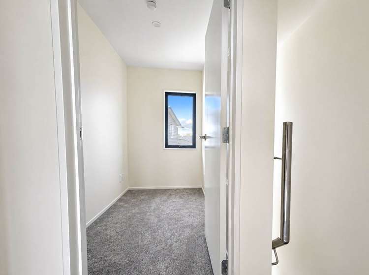 40F Friesian Drive_3