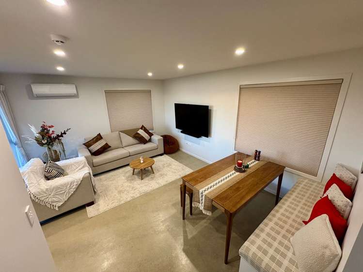 73 Cedarwood Street Woodridge_4
