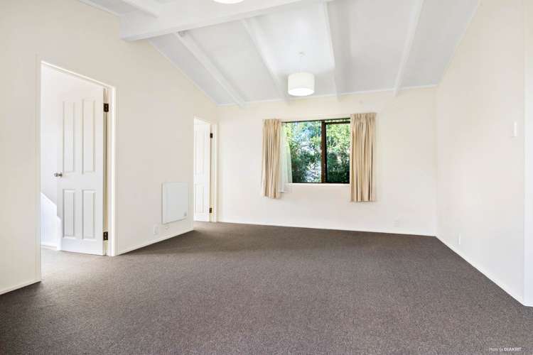 61 Sylvan Crescent Te Atatu South_13