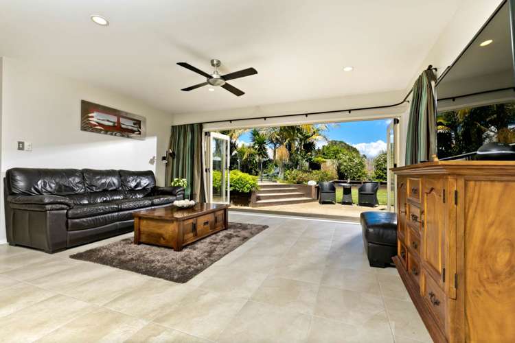 5 Kimberly Grove Greenhithe_6