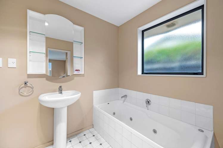 49 Bayswater Crescent Bromley_10