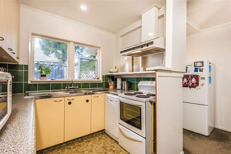 2/115a Landscape Road Mount Eden_5