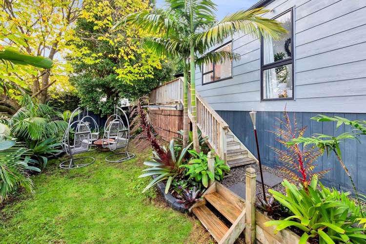 2/13 Philson Terrace Browns Bay_23