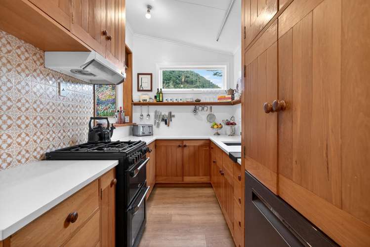 2 Ngaio Street Eastbourne_9